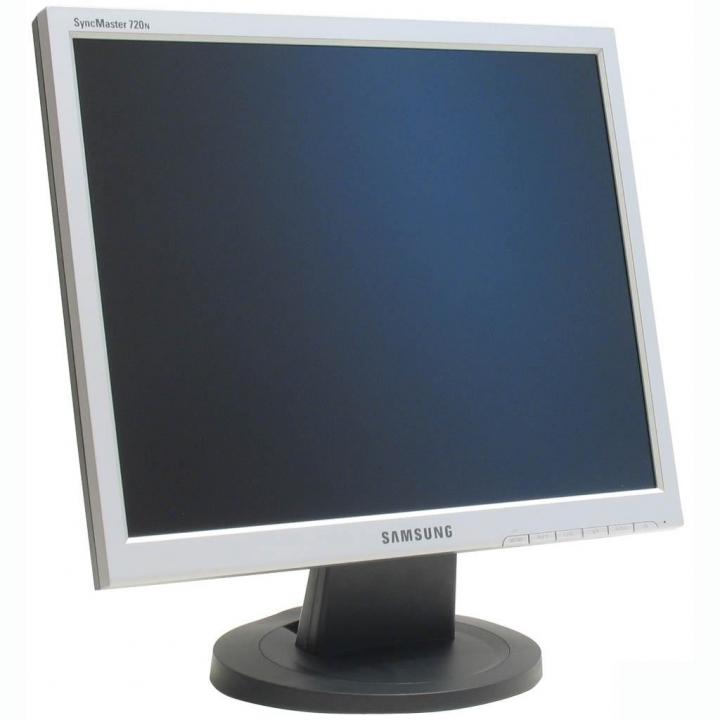Монитор Samsung 720n 17"  Б/У без кабелей.